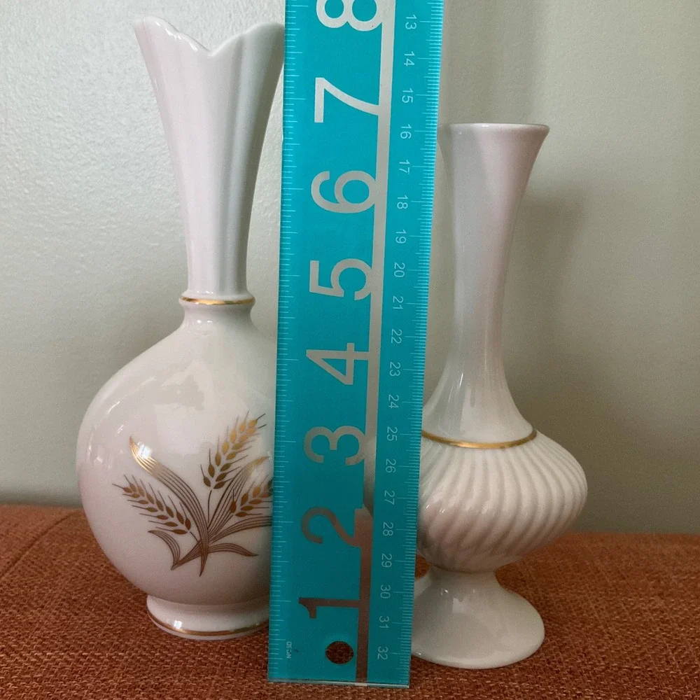 Lenox Vintage Ivory Gold Porcelain Bud Vase Set Wheat Scalloped Ribbed USA 2pc‎